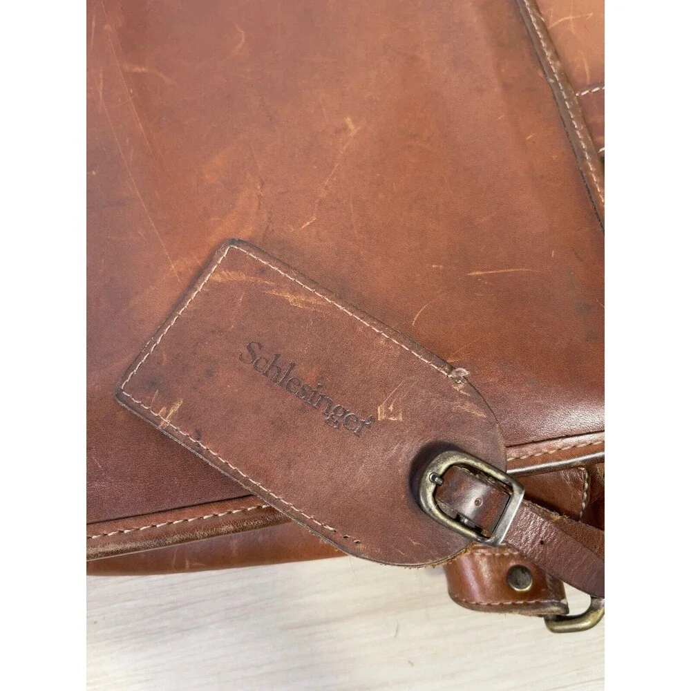 Vintage SCHLESINGER Messanger  Leather Bag. - Picture 12 of 14